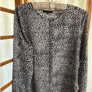 Violet and Claire Long Sleeve Button Down Animal Print Office Blouse Size M